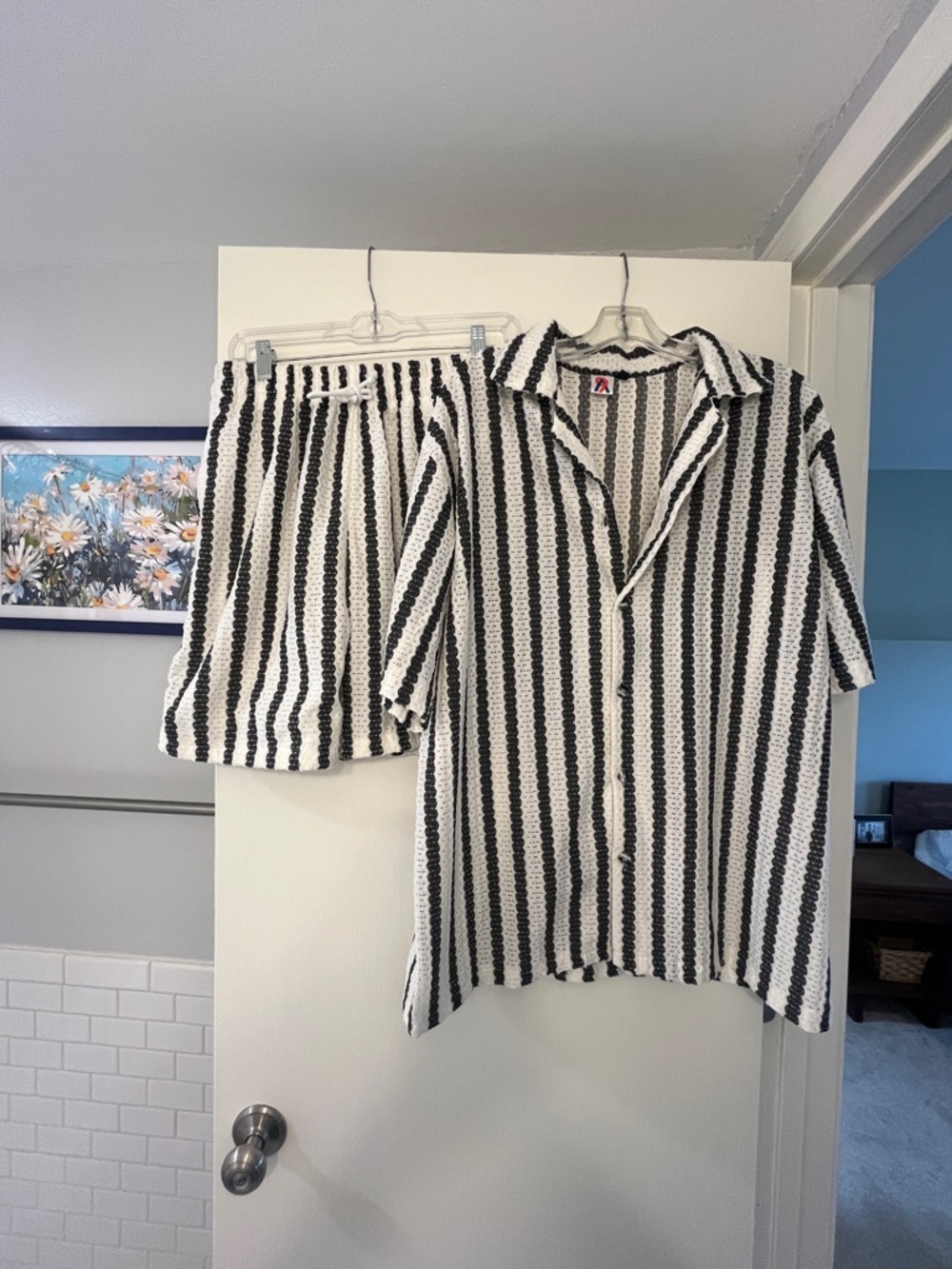 Men’s Black + White Striped Button
Down + Shorts Set- SEE DESCRIPTION FOR SIZING